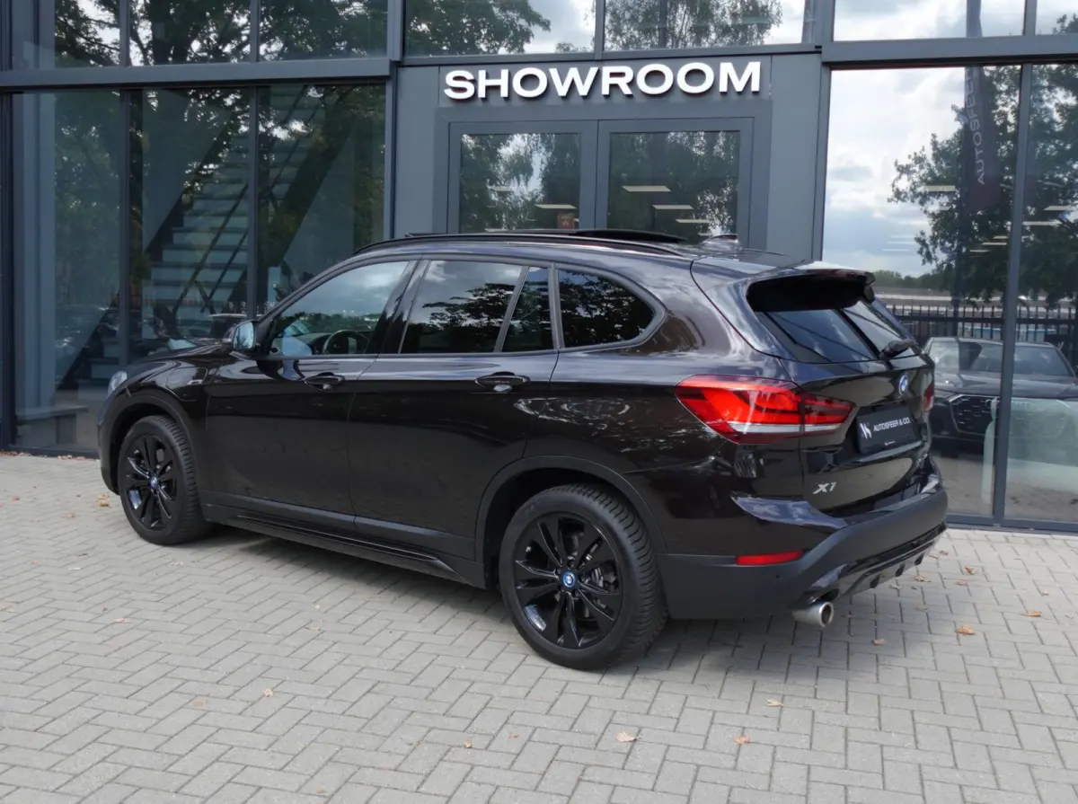 XDrive25e High Executive PANO KEYLESS CAM