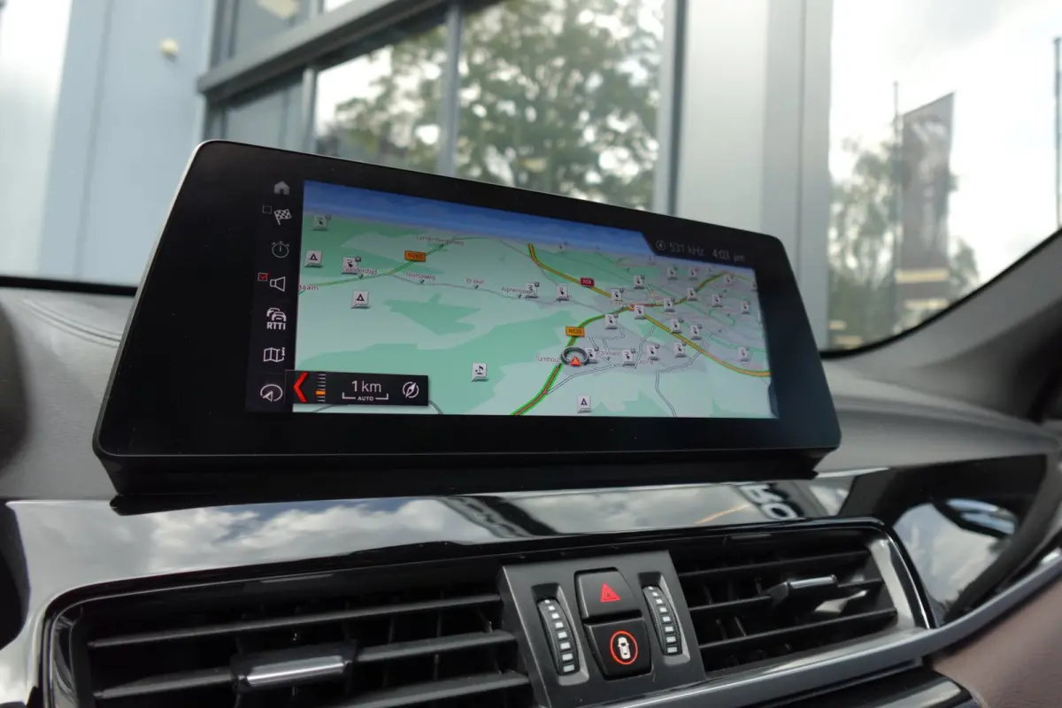 XDrive25e High Executive PANO KEYLESS CAM