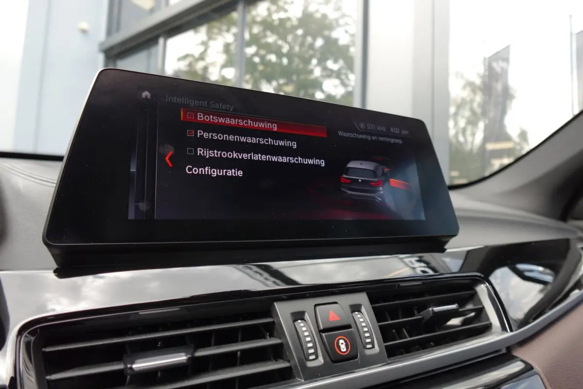 XDrive25e High Executive PANO KEYLESS CAM