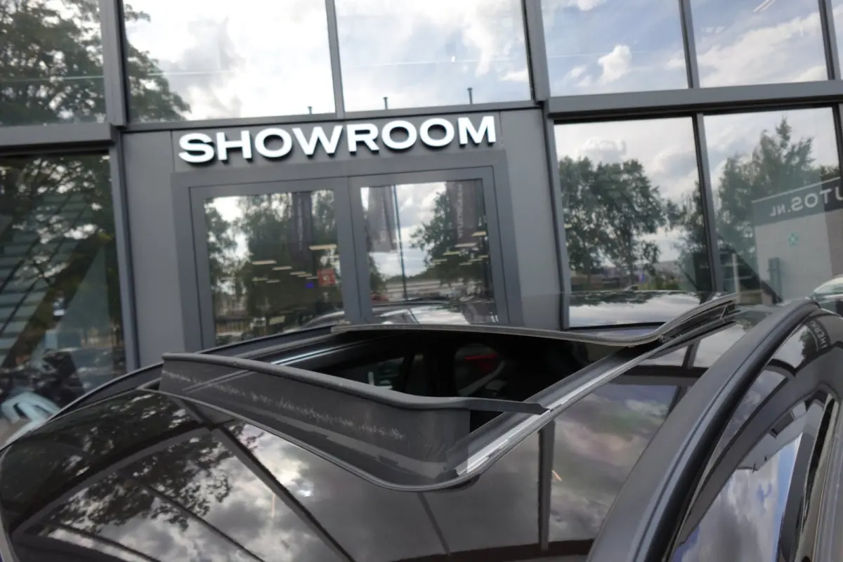 XDrive25e High Executive PANO KEYLESS CAM