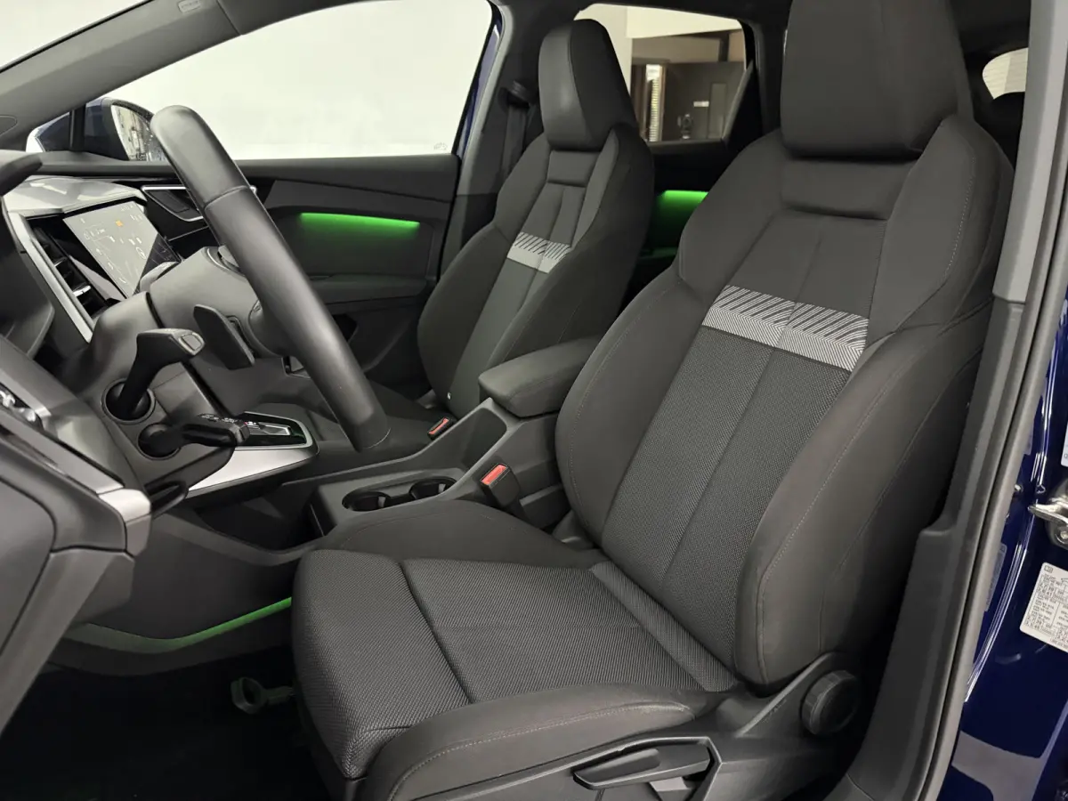 50 Quattro Launch edition 77 kWh | Snelladen | SOH 82% | Virtual | Camera | Sfeer | Carplay | Cruise | Clima | NAP