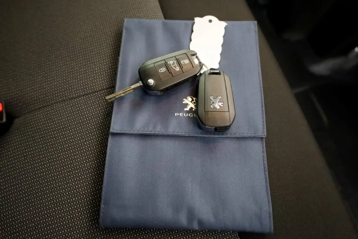2.0 BlueHDI 180pk D.C. Automaat 2x Schuifdeur/Navi 07-2023
