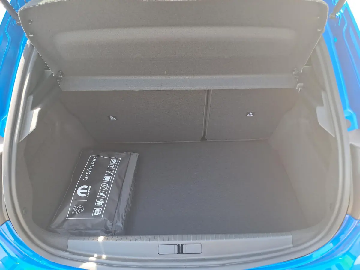 1.2 PureTech 100 Allure | Vision Pack | Draadloze Apple Carplay | LM-Velgen | LED |