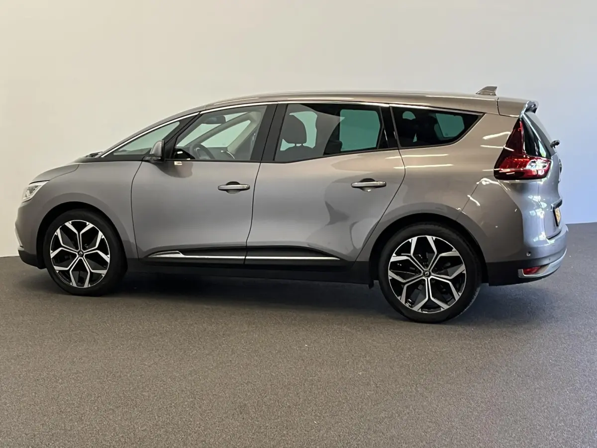 1.3 TCe Techno 7p. Navigatie Cruise Control  Full LED  Privacy Glass  20" LM Velgen  PDC + Camera  Half Leder  Virtual  Cockpit Airco