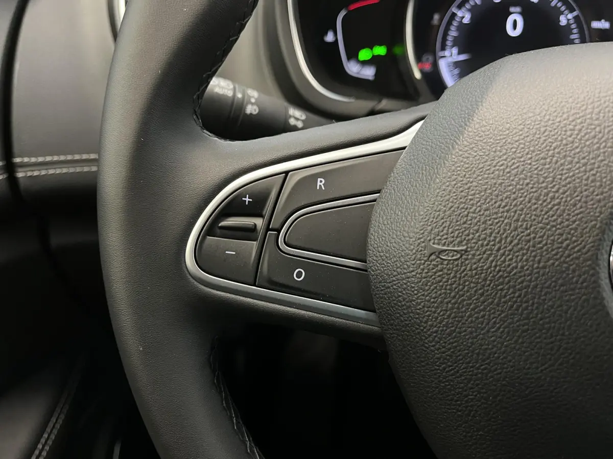 1.3 TCe Techno 7p. Navigatie Cruise Control  Full LED  Privacy Glass  20" LM Velgen  PDC + Camera  Half Leder  Virtual  Cockpit Airco
