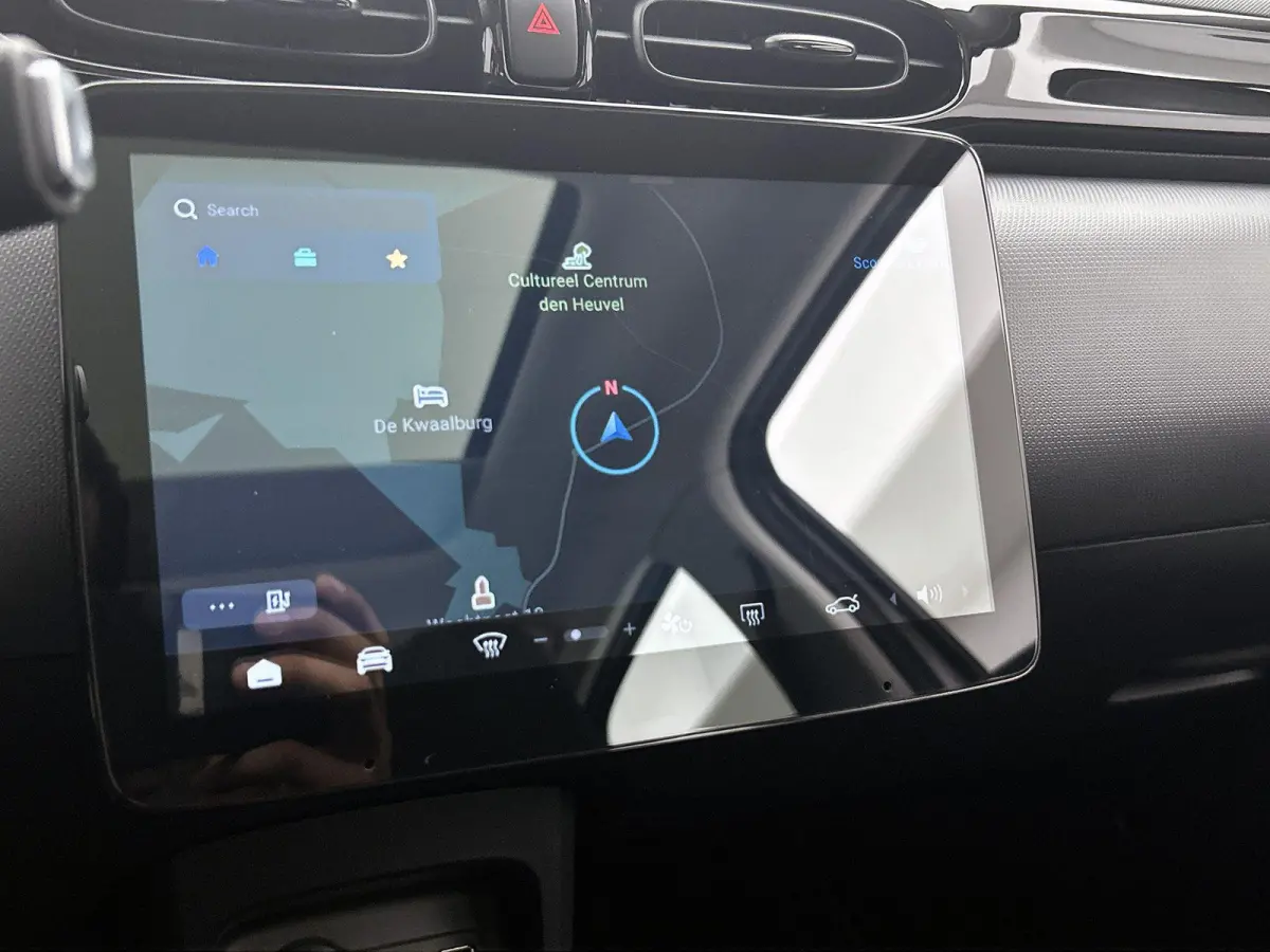 Design 37.3 kWh 95pk | 265km WLTP Actieradius | Navigatie | Panoramadak | Achteruitrijcamera | Adaptieve Cruise Control | Climate Control | Parkeersensoren | Bluetooth | Keyless start | Voll