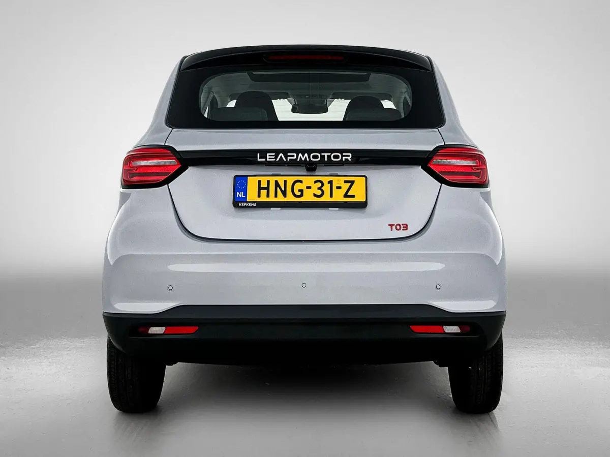 Design 37.3 kWh 95pk | 265km WLTP Actieradius | Navigatie | Panoramadak | Achteruitrijcamera | Adaptieve Cruise Control | Climate Control | Parkeersensoren | Bluetooth | Keyless start | Voll