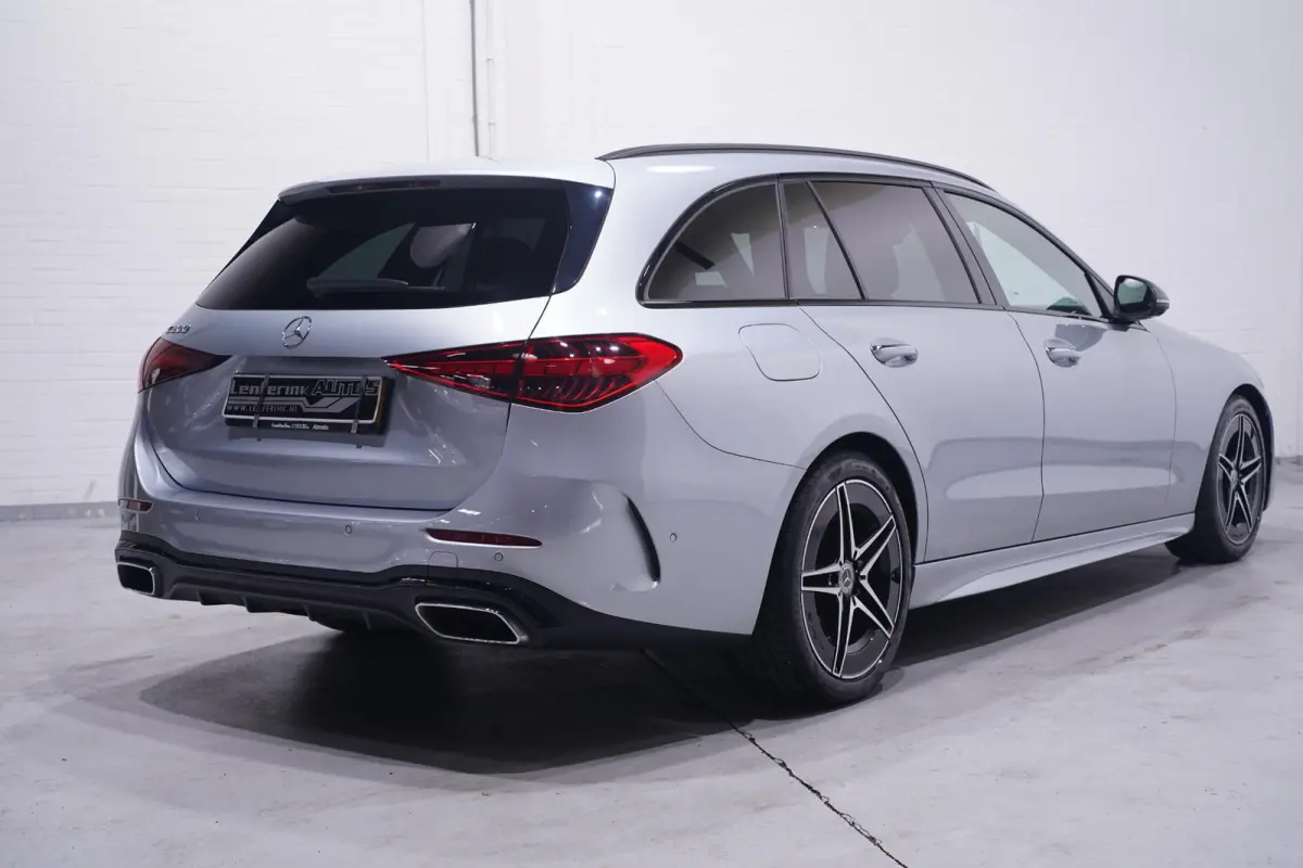 200 Launch Edition AMG Line NAP 1e eigen. nw.prijs:63750.- Navigatie premium-pack wegklapbare-trekhaak electrische-achterklep electrisch verstelbare voorstoelen met memo private-glas ECC led