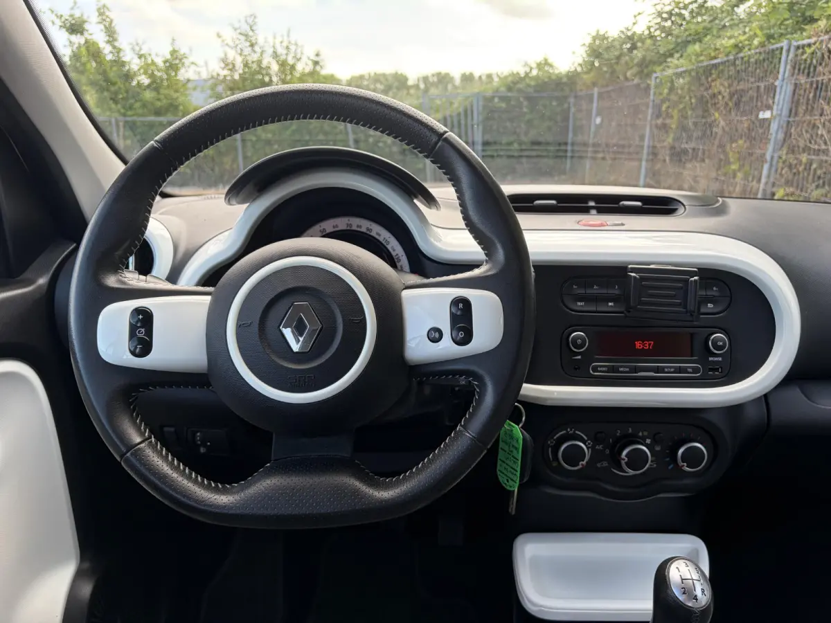 1.0 SCe Dynamique Dealer Onderhouden l Airco l Cruise l Recent beurt gehad l Lm velgen l Weinig Km l N.A.P l Apk tot 05-2027