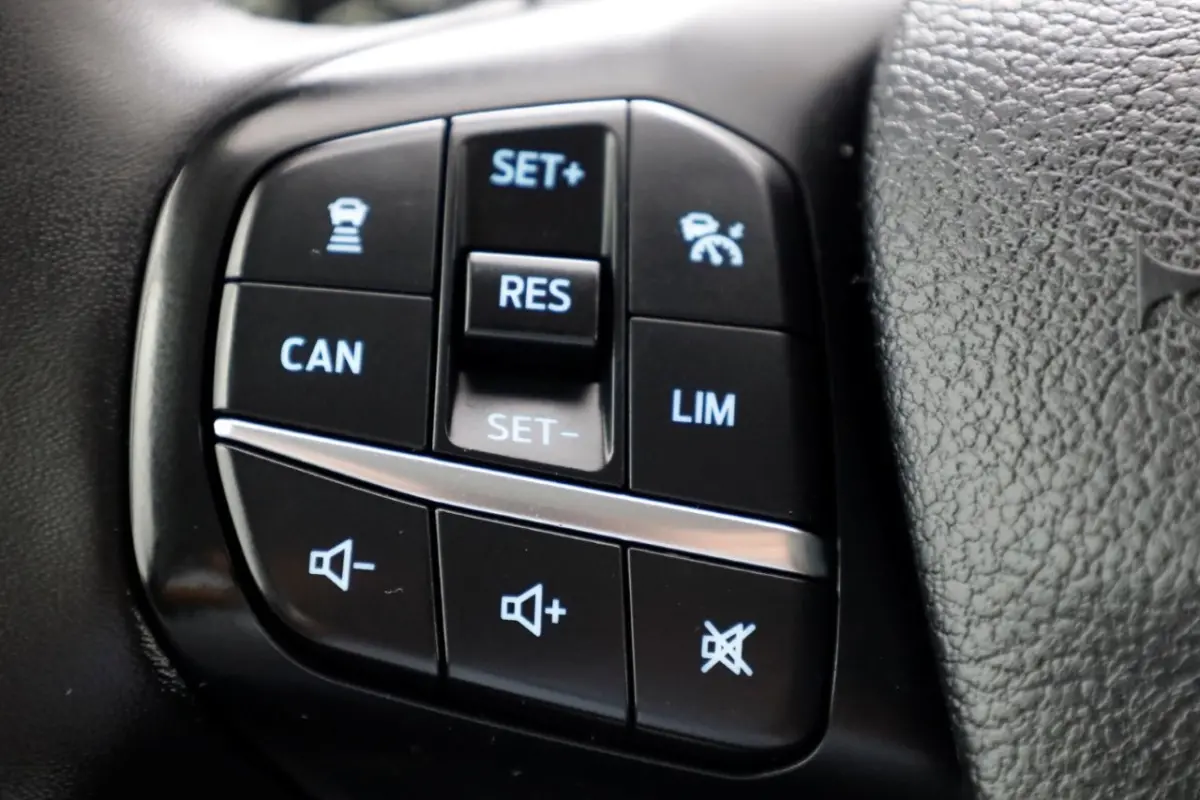 2.0 TDCI 130pk L1H1 Automaat Limited Airco/Navi/Camera 07-2022