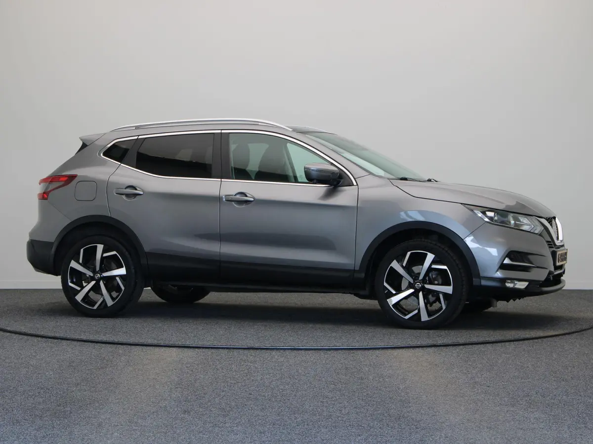 140pk DIG-T N-Connecta | Trekhaak 1300KG | Panoramadak | Climate control | Rondomzicht camera | 19" LMV | Apple carplay/Android auto |