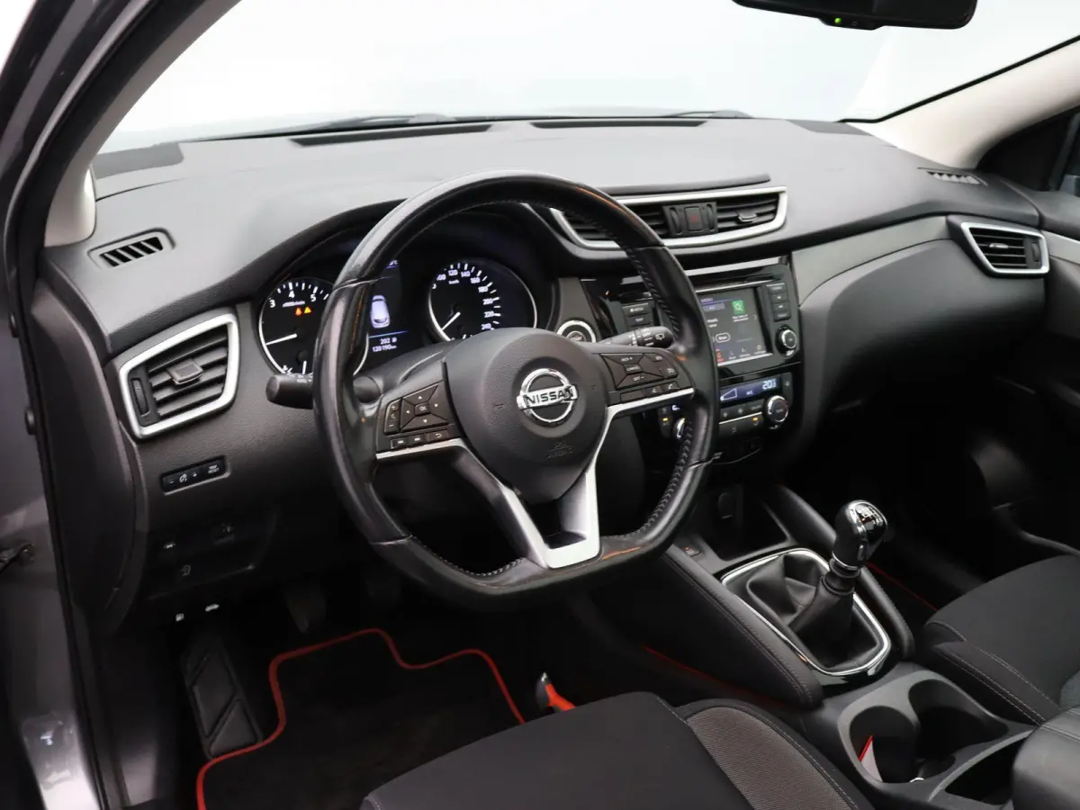 140pk DIG-T N-Connecta | Trekhaak 1300KG | Panoramadak | Climate control | Rondomzicht camera | 19" LMV | Apple carplay/Android auto |