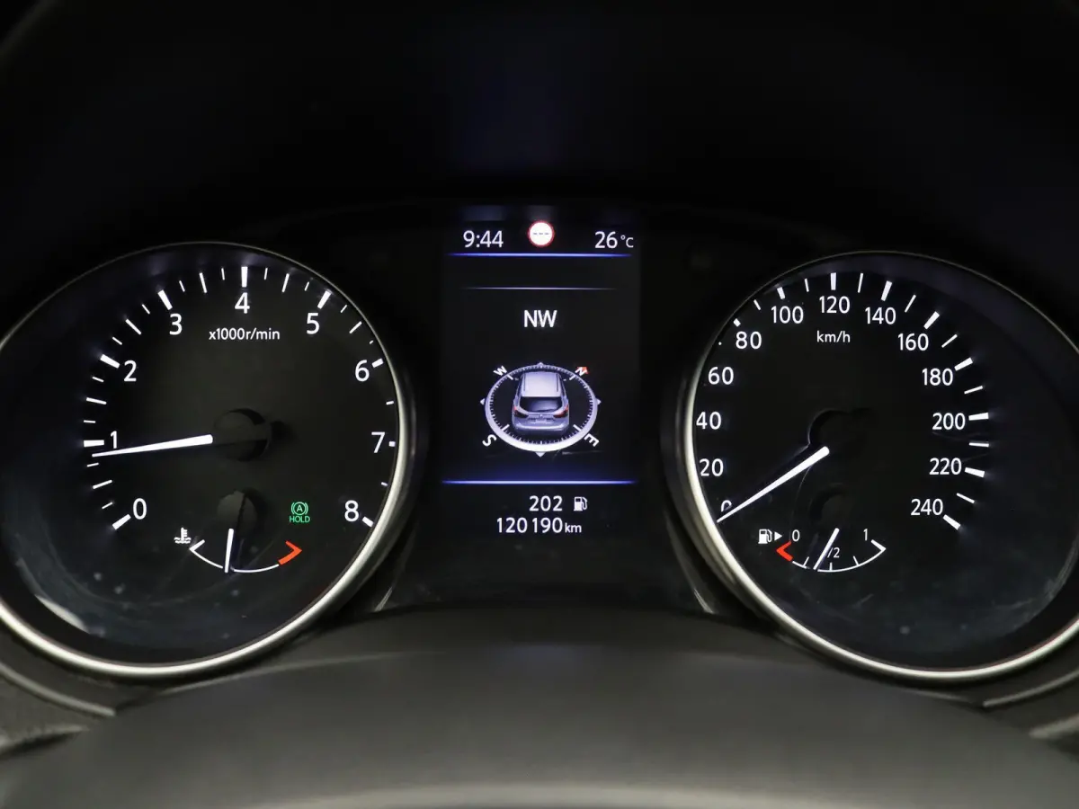 140pk DIG-T N-Connecta | Trekhaak 1300KG | Panoramadak | Climate control | Rondomzicht camera | 19" LMV | Apple carplay/Android auto |