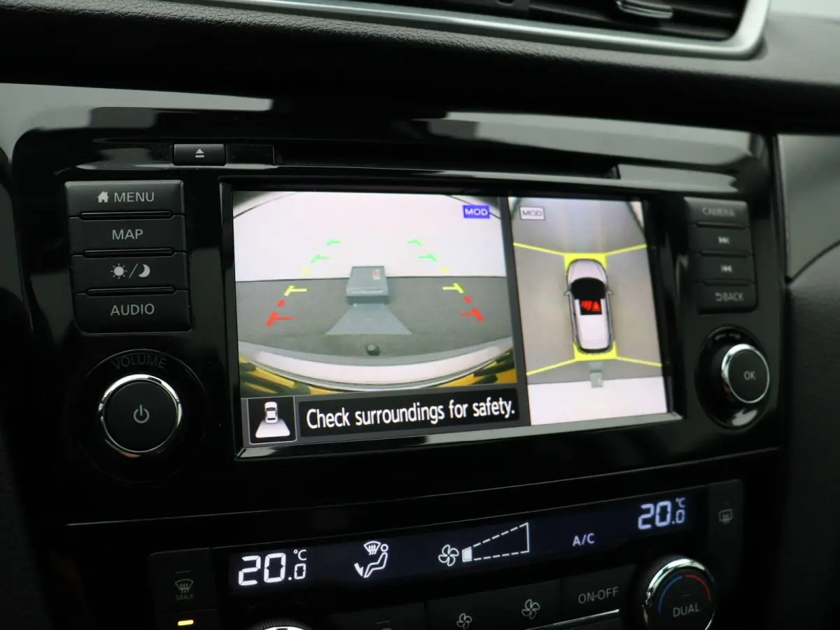140pk DIG-T N-Connecta | Trekhaak 1300KG | Panoramadak | Climate control | Rondomzicht camera | 19" LMV | Apple carplay/Android auto |