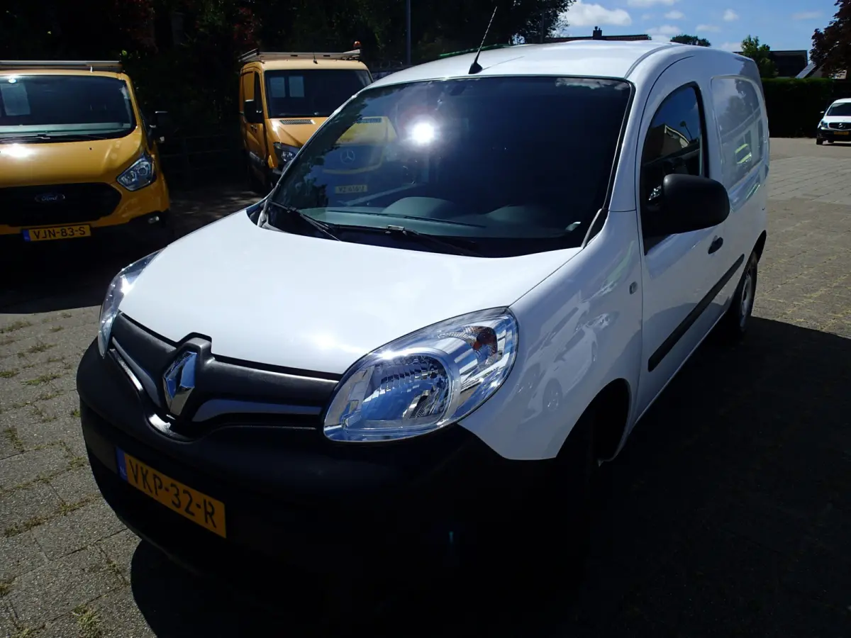 1.5 Blue dCi 80 Comfort VOORZIEN VAN AIRCO+CRUISE+TREKHAAK !!!