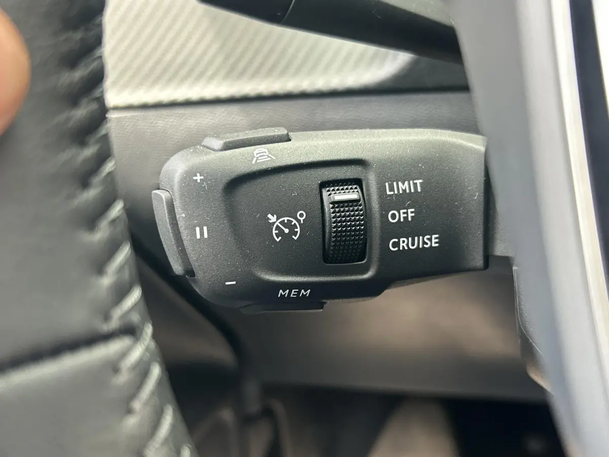 1.2 Hybrid 110 e-DCS6 Allure | Camera | Adaptieve cruise control | Apple Carplay/Android Auto