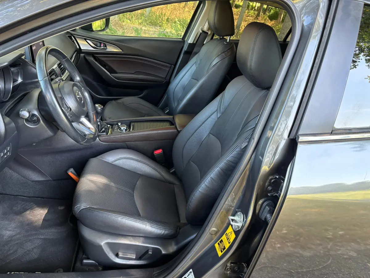 2.0 SkyActiv-G 120 GT-M/Head Up/Leder/Navi/18"