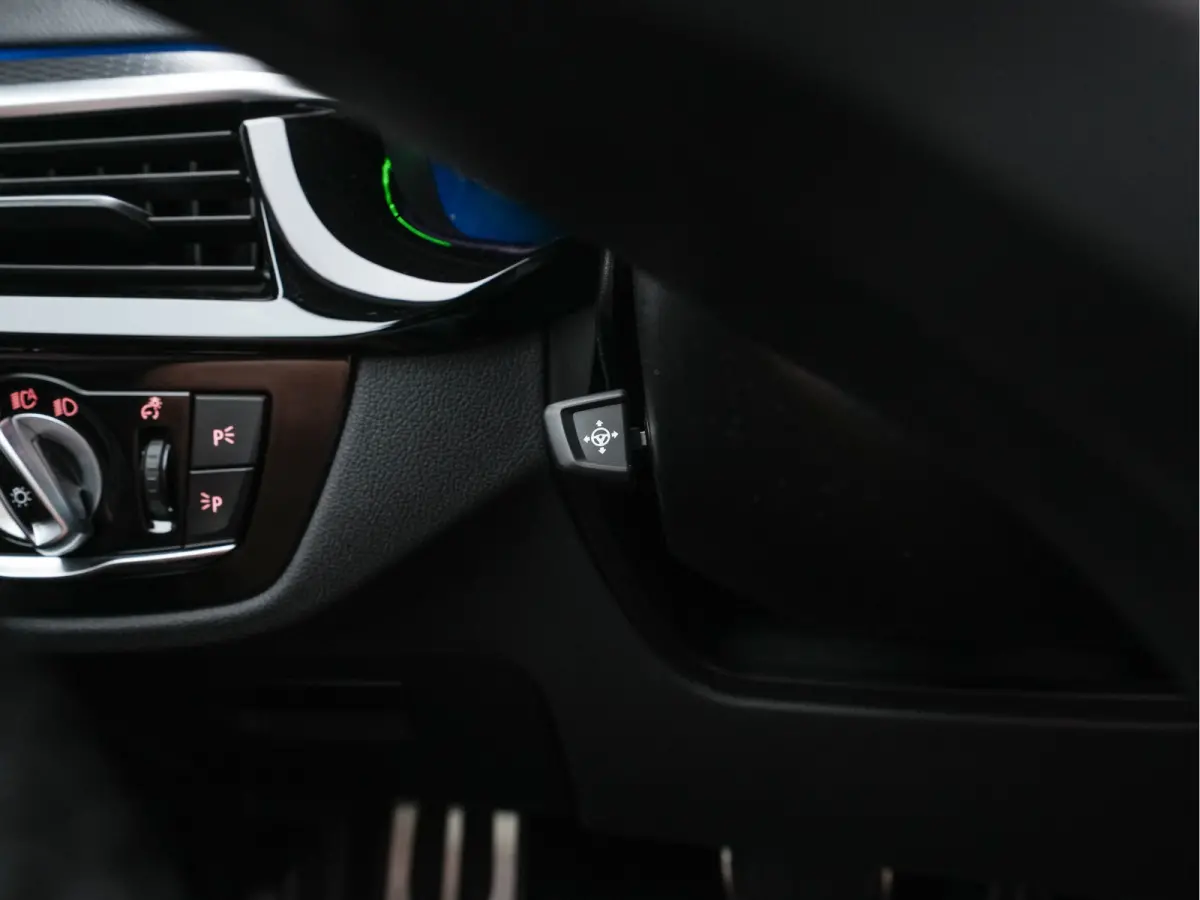 530e M-Sportpack Business Edition Plus (Plug-in) {SoH-86%} (INCL-BTW) *PANO | LEATHER | FULL-LED | MEMORY-PACK | HARMAN/KARDON | BLINDSPOT | DIGI-COCKPIT | CAMERA | NAVI-FULLMAP | PRIVACY-GL