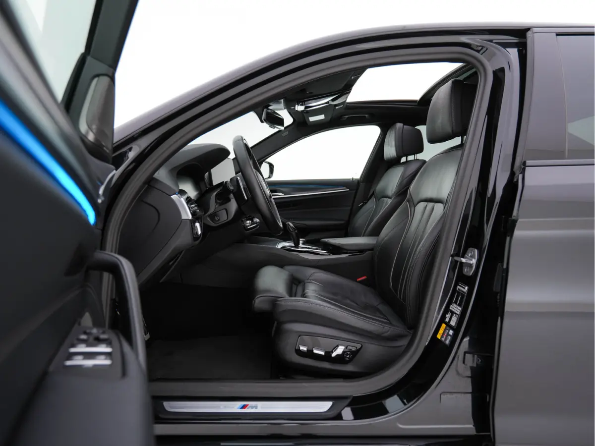 530e M-Sportpack Business Edition Plus (Plug-in) {SoH-86%} (INCL-BTW) *PANO | LEATHER | FULL-LED | MEMORY-PACK | HARMAN/KARDON | BLINDSPOT | DIGI-COCKPIT | CAMERA | NAVI-FULLMAP | PRIVACY-GL