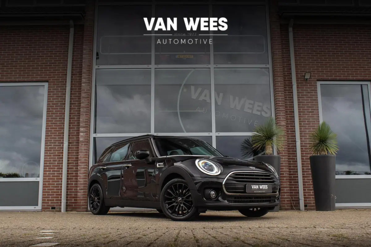 1.5 Cooper Business Edition | 1e eigenaar | NL auto | DAB | Cruise control | Sportstoelen | LED | Sportstuur | Navigatie | Bluetooth | Active Guard | PDC | Lichtpakket