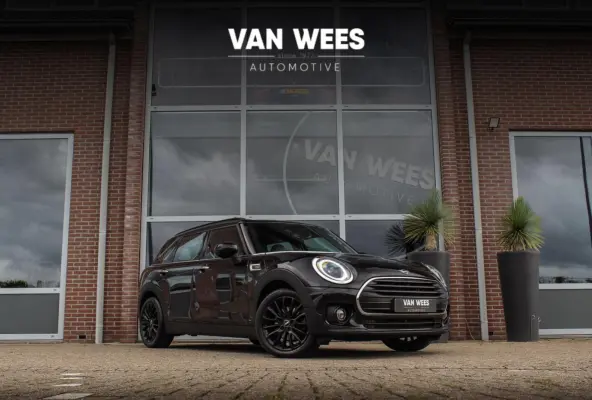 1.5 Cooper Business Edition | 1e eigenaar | NL auto | DAB | Cruise control | Sportstoelen | LED | Sportstuur | Navigatie | Bluetooth | Active Guard | PDC | Lichtpakket