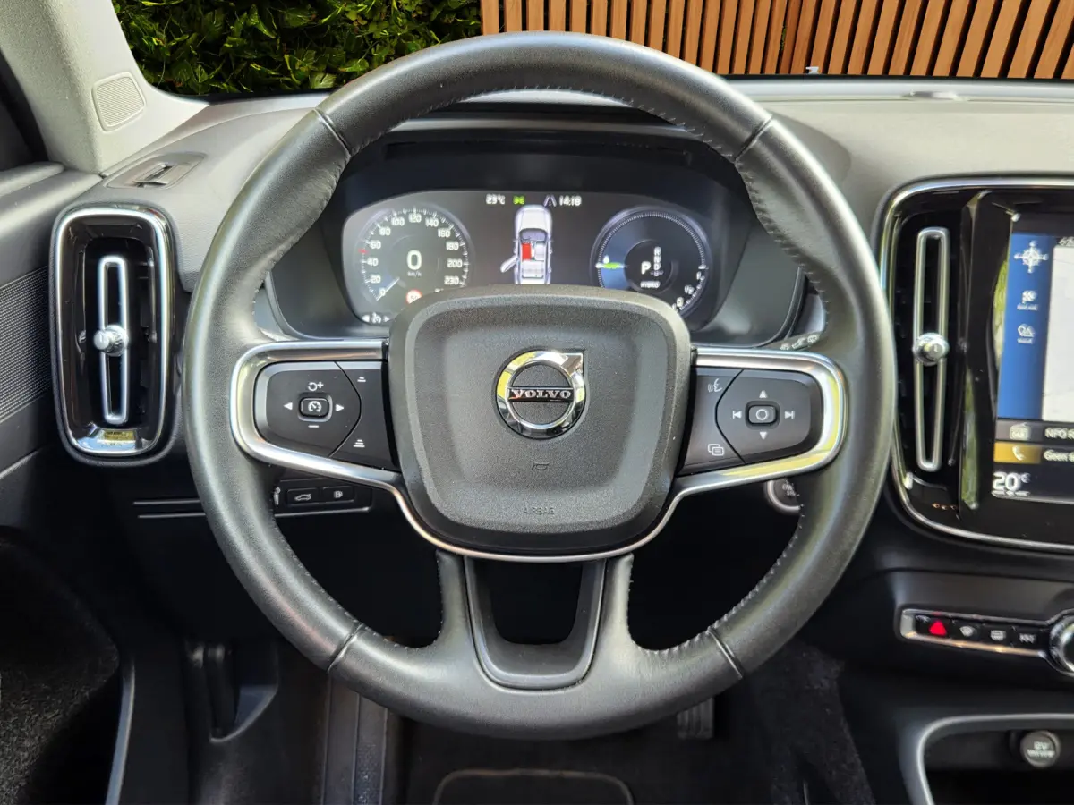 1.5 T5 Business Pro | Camera | Keyless | Navigatie | 18" Velgen