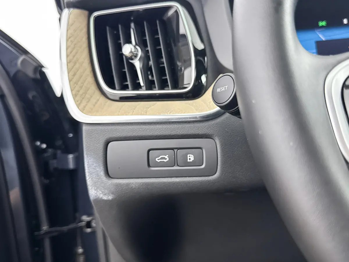 T6 350PK AWD Plus Bright | Trekhaak | 360 Camera | Getint Glas | Harman Kardon | Elektr. verst. Stoelen | Stoel/Stuur/Achterbankverwarming | Adaptieve Cruise | BLIS
