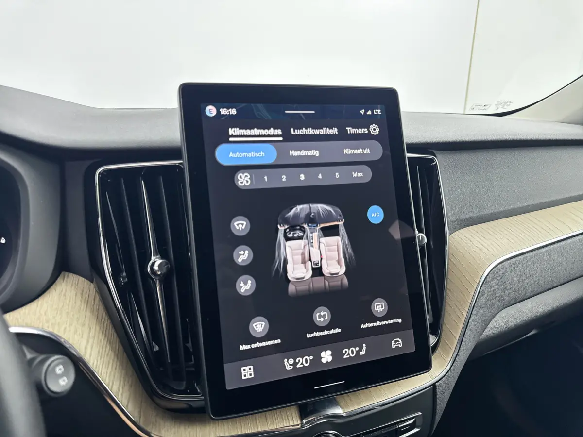 T6 350PK AWD Plus Bright | Trekhaak | 360 Camera | Getint Glas | Harman Kardon | Elektr. verst. Stoelen | Stoel/Stuur/Achterbankverwarming | Adaptieve Cruise | BLIS