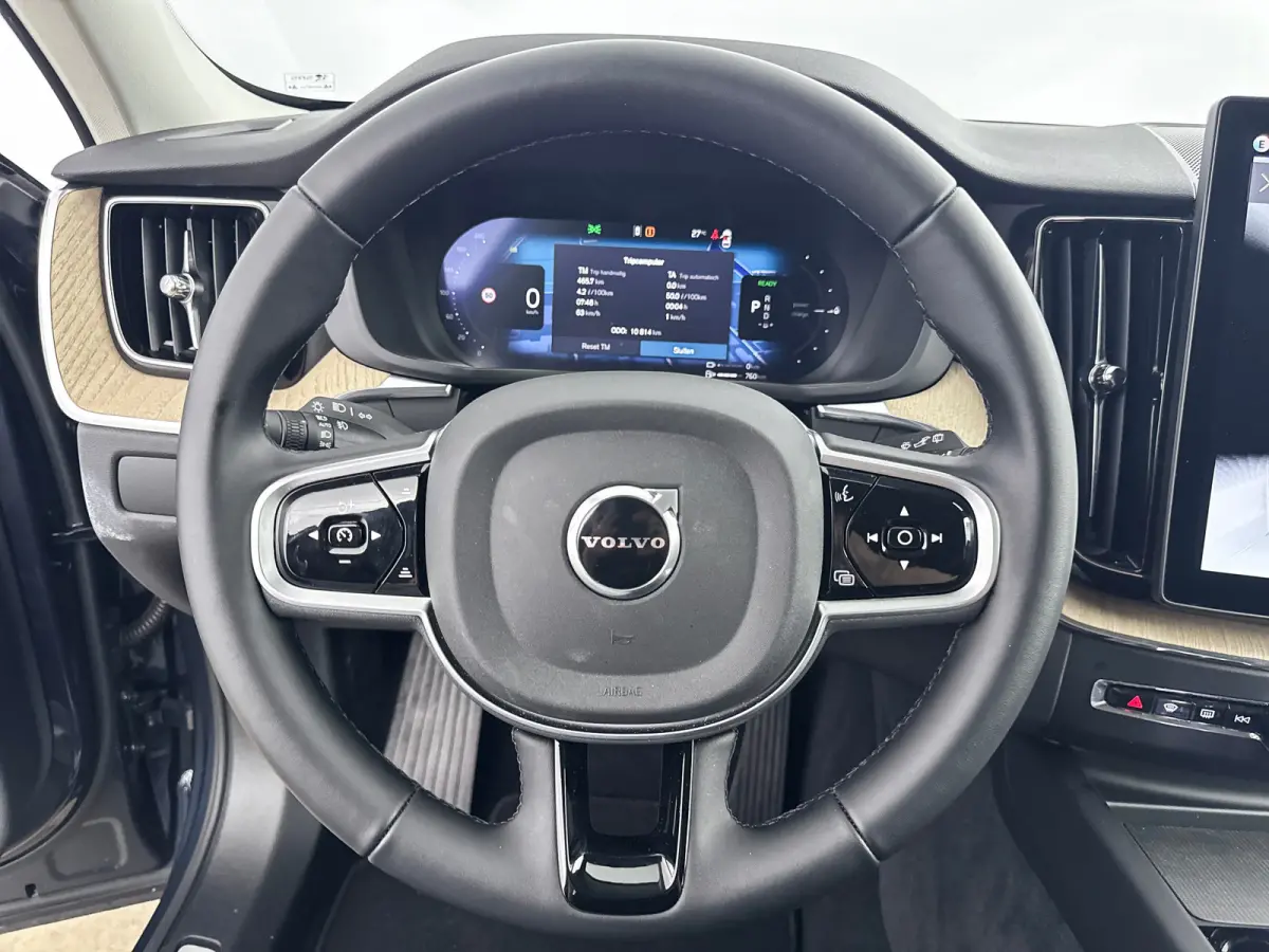 T6 350PK AWD Plus Bright | Trekhaak | 360 Camera | Getint Glas | Harman Kardon | Elektr. verst. Stoelen | Stoel/Stuur/Achterbankverwarming | Adaptieve Cruise | BLIS