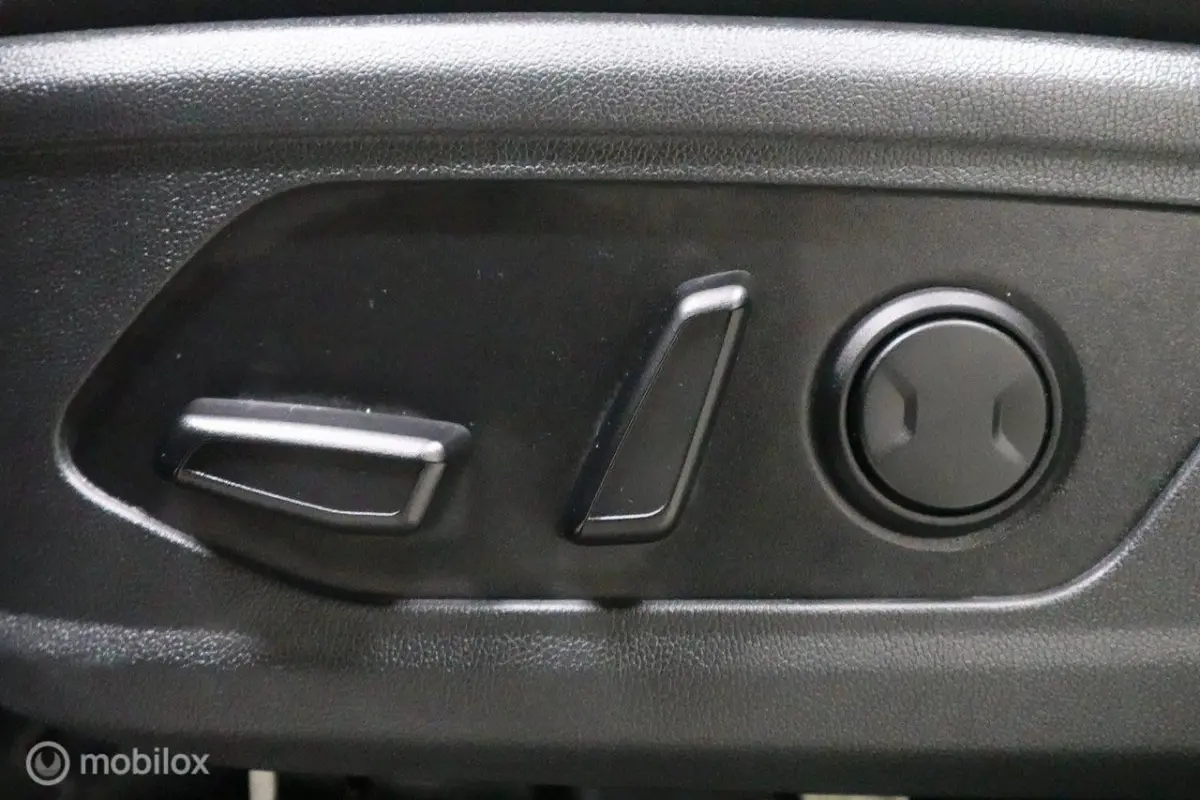 1.6 T-GDI Plug-in Hybrid 4WD DynamicLine 7p.