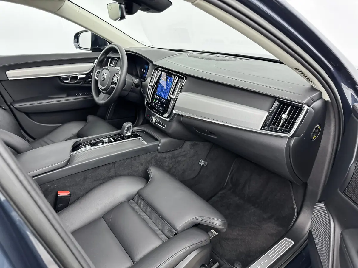 B5 Ultimate Bright | 20" | 360 Camera | Head-Up | Harman Kardon | Elektr. verst. Stoelen | Panoramadak | Parkeerverwarming | Leder Dashboard