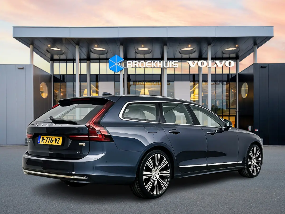 B5 Ultimate Bright | 20" | 360 Camera | Head-Up | Harman Kardon | Elektr. verst. Stoelen | Panoramadak | Parkeerverwarming | Leder Dashboard
