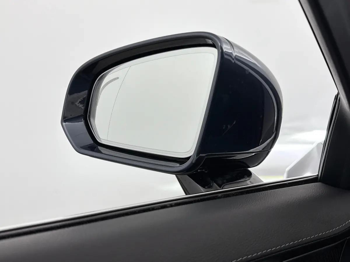 B5 Ultimate Bright | 20" | 360 Camera | Head-Up | Harman Kardon | Elektr. verst. Stoelen | Panoramadak | Parkeerverwarming | Leder Dashboard