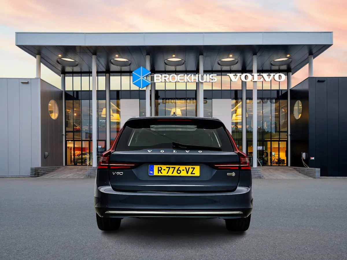 B5 Ultimate Bright | 20" | 360 Camera | Head-Up | Harman Kardon | Elektr. verst. Stoelen | Panoramadak | Parkeerverwarming | Leder Dashboard