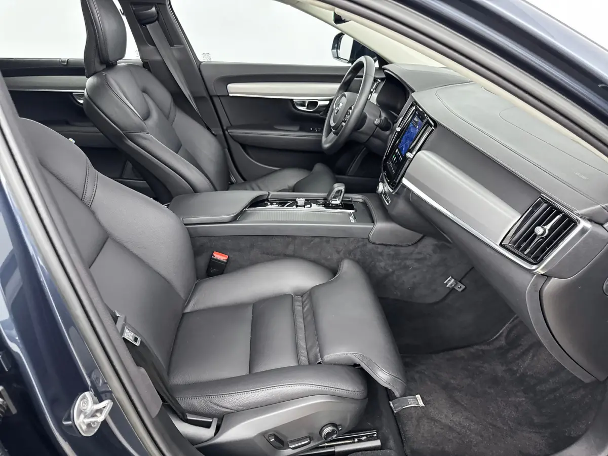 B5 Ultimate Bright | 20" | 360 Camera | Head-Up | Harman Kardon | Elektr. verst. Stoelen | Panoramadak | Parkeerverwarming | Leder Dashboard