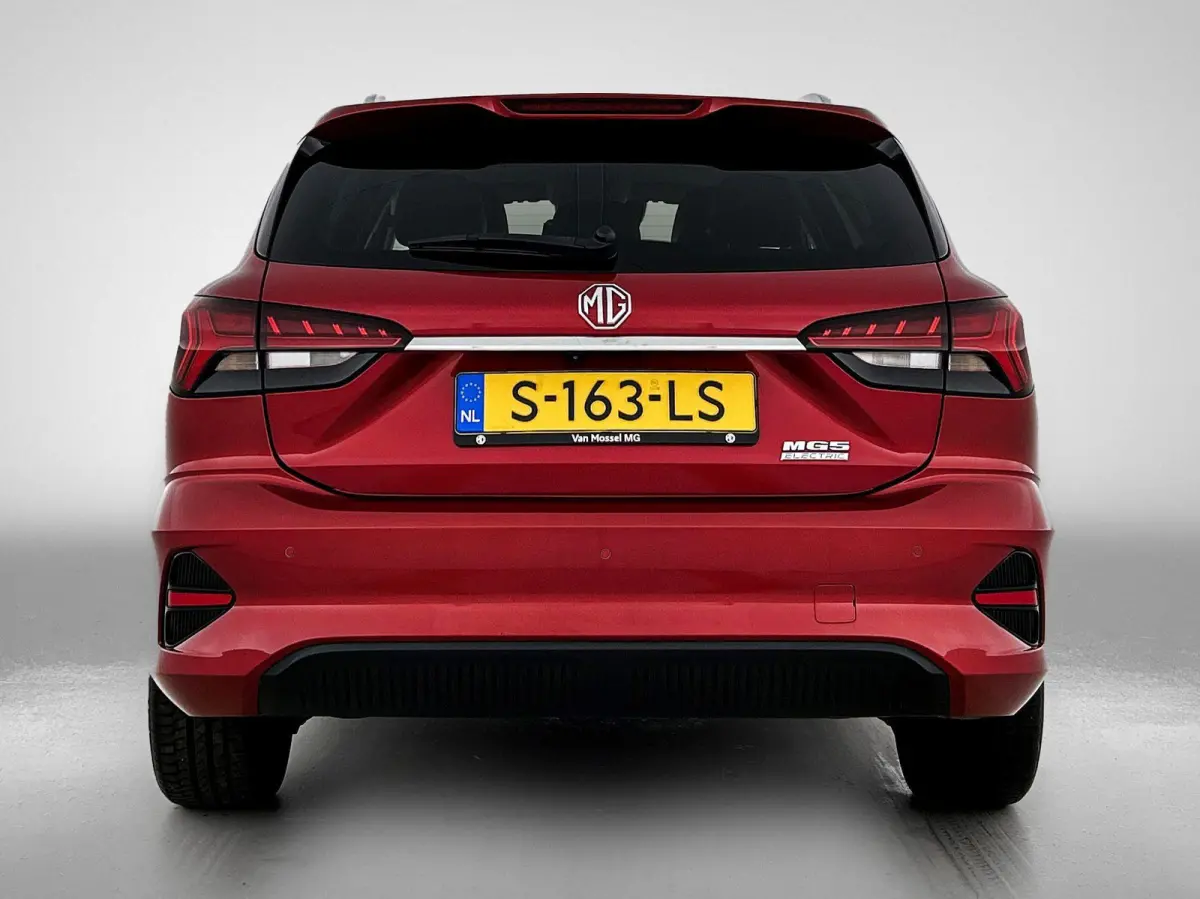 MG5 Electric Long Range Luxury 61 kWh SOH 96.78%| ACHTERUITRIJCAMERA | APPLE CARPLAY - ANDROID AUTO | CLIMATE CONTROL | CRUISE CONTROL | RIJSTROOKHULP | PARKEERSENSOREN |