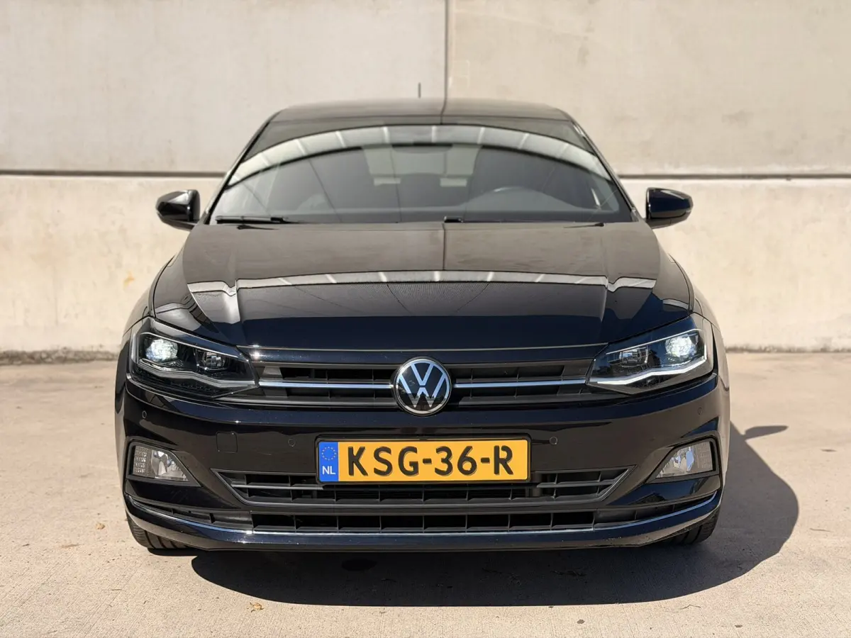 1.0 TSI Highline DSG BTW Pano 17' R-Line Virtual Camera CarPlay Navi LED ACC
