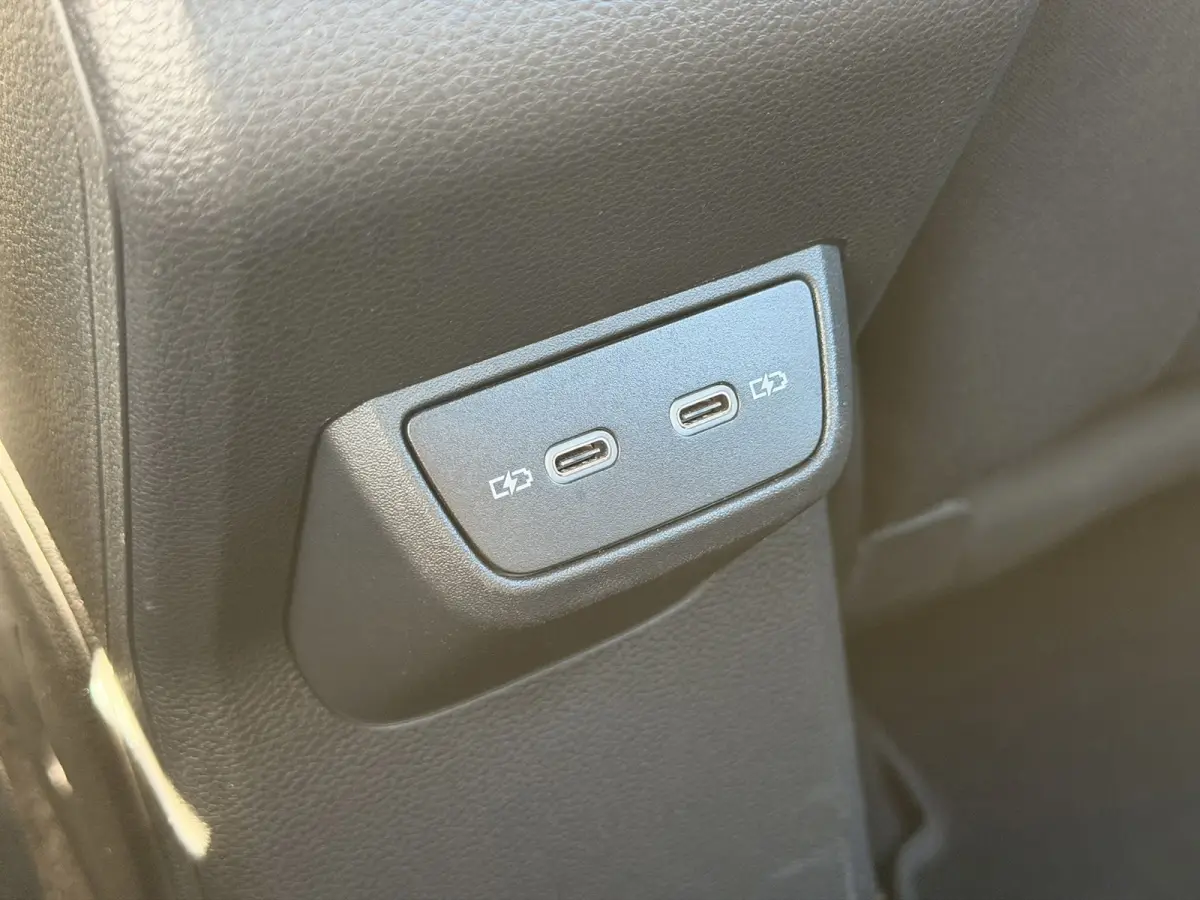 1.0 TSI Highline DSG BTW Pano 17' R-Line Virtual Camera CarPlay Navi LED ACC