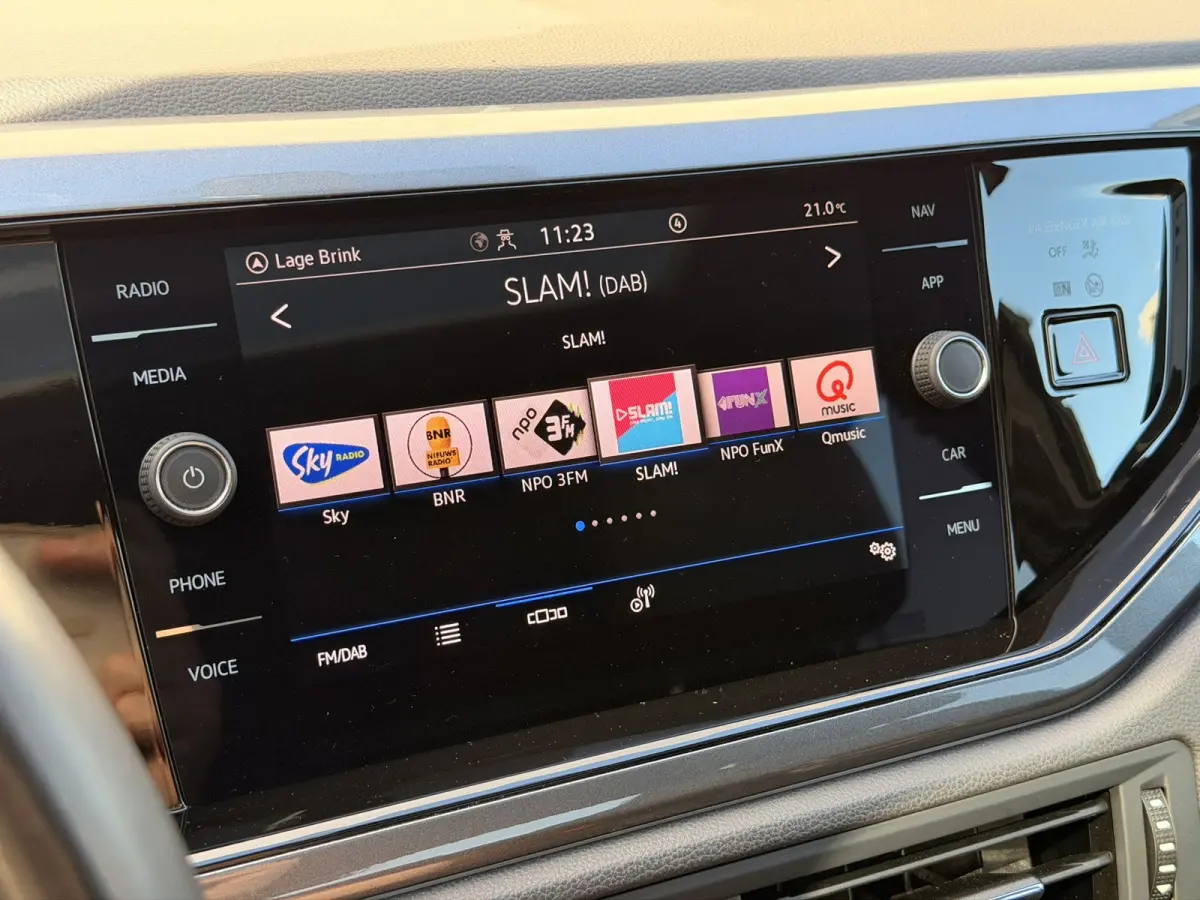1.0 TSI Highline DSG BTW Pano 17' R-Line Virtual Camera CarPlay Navi LED ACC