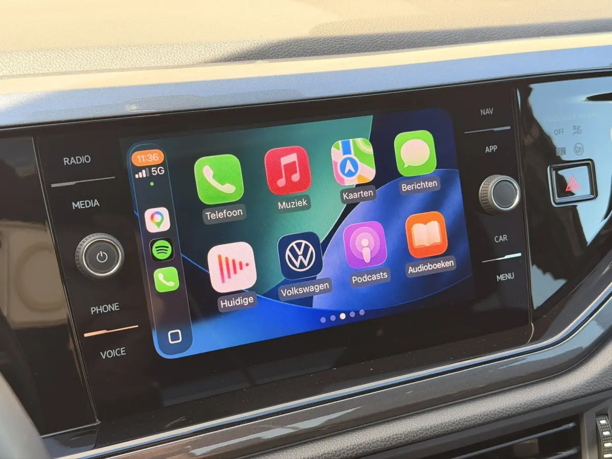 1.0 TSI Highline DSG BTW Pano 17' R-Line Virtual Camera CarPlay Navi LED ACC