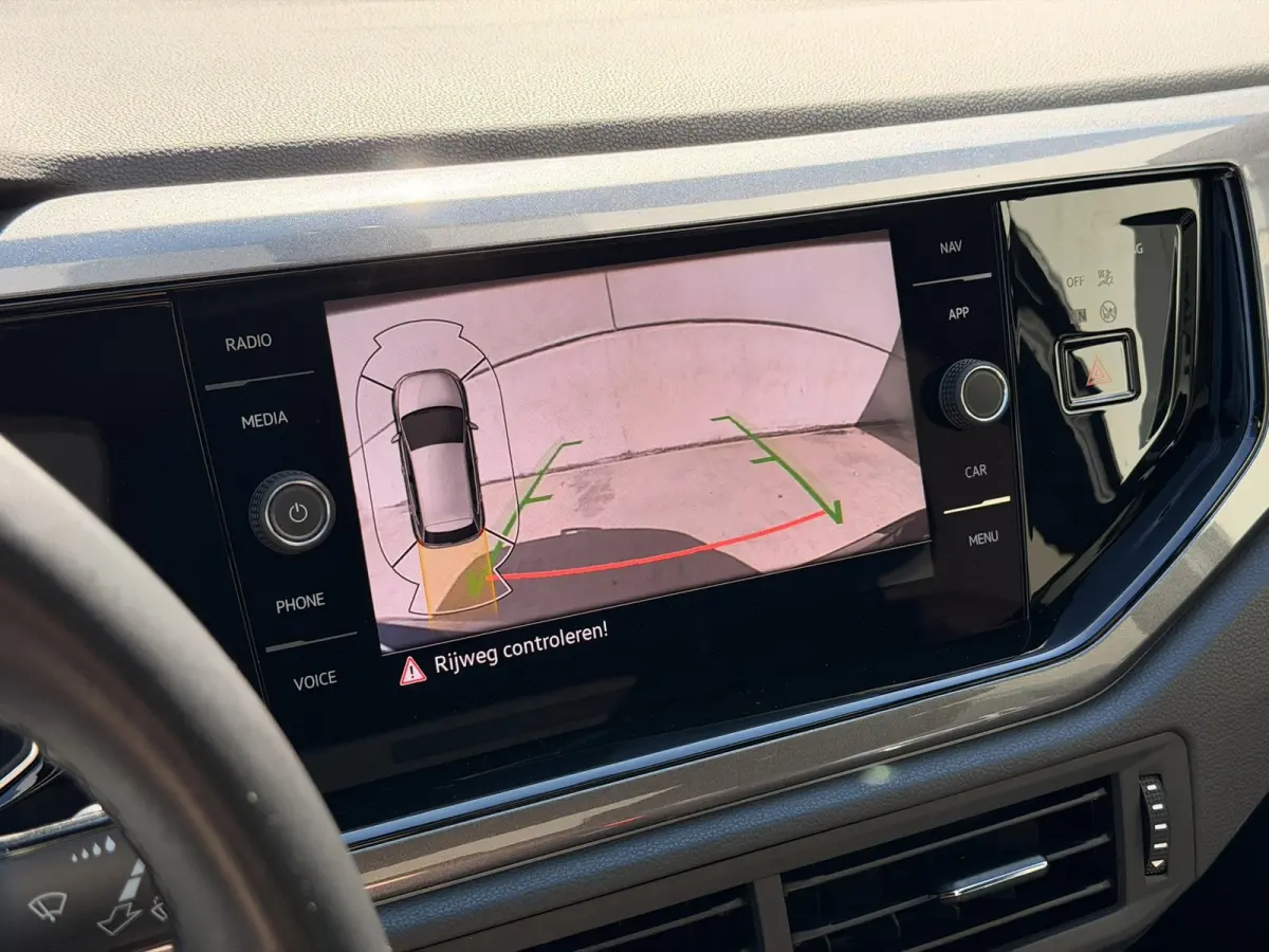 1.0 TSI Highline DSG BTW Pano 17' R-Line Virtual Camera CarPlay Navi LED ACC