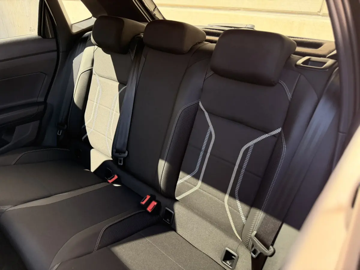1.0 TSI Highline DSG BTW Pano 17' R-Line Virtual Camera CarPlay Navi LED ACC