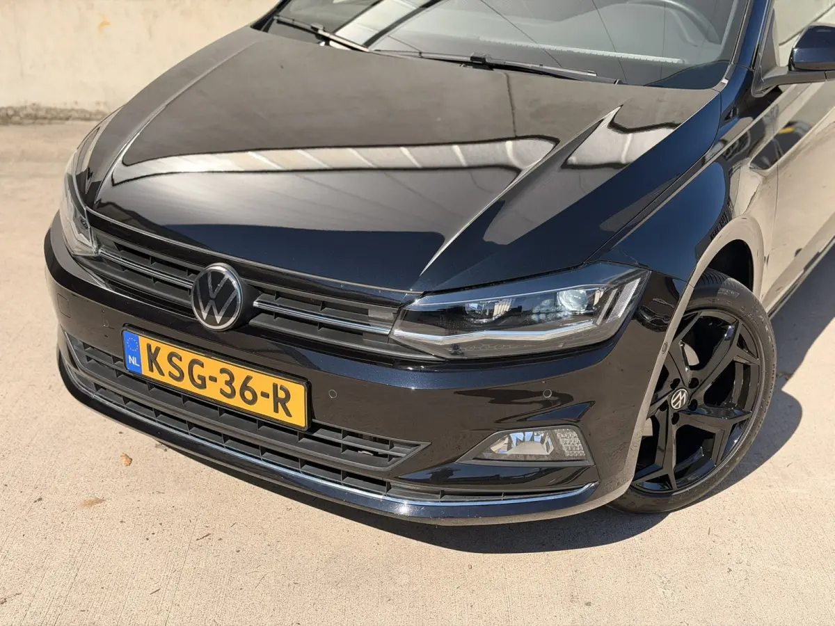 1.0 TSI Highline DSG BTW Pano 17' R-Line Virtual Camera CarPlay Navi LED ACC
