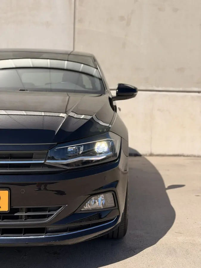 1.0 TSI Highline DSG BTW Pano 17' R-Line Virtual Camera CarPlay Navi LED ACC