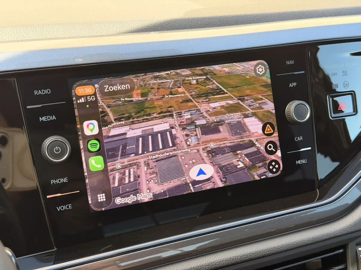 1.0 TSI Highline DSG BTW Pano 17' R-Line Virtual Camera CarPlay Navi LED ACC