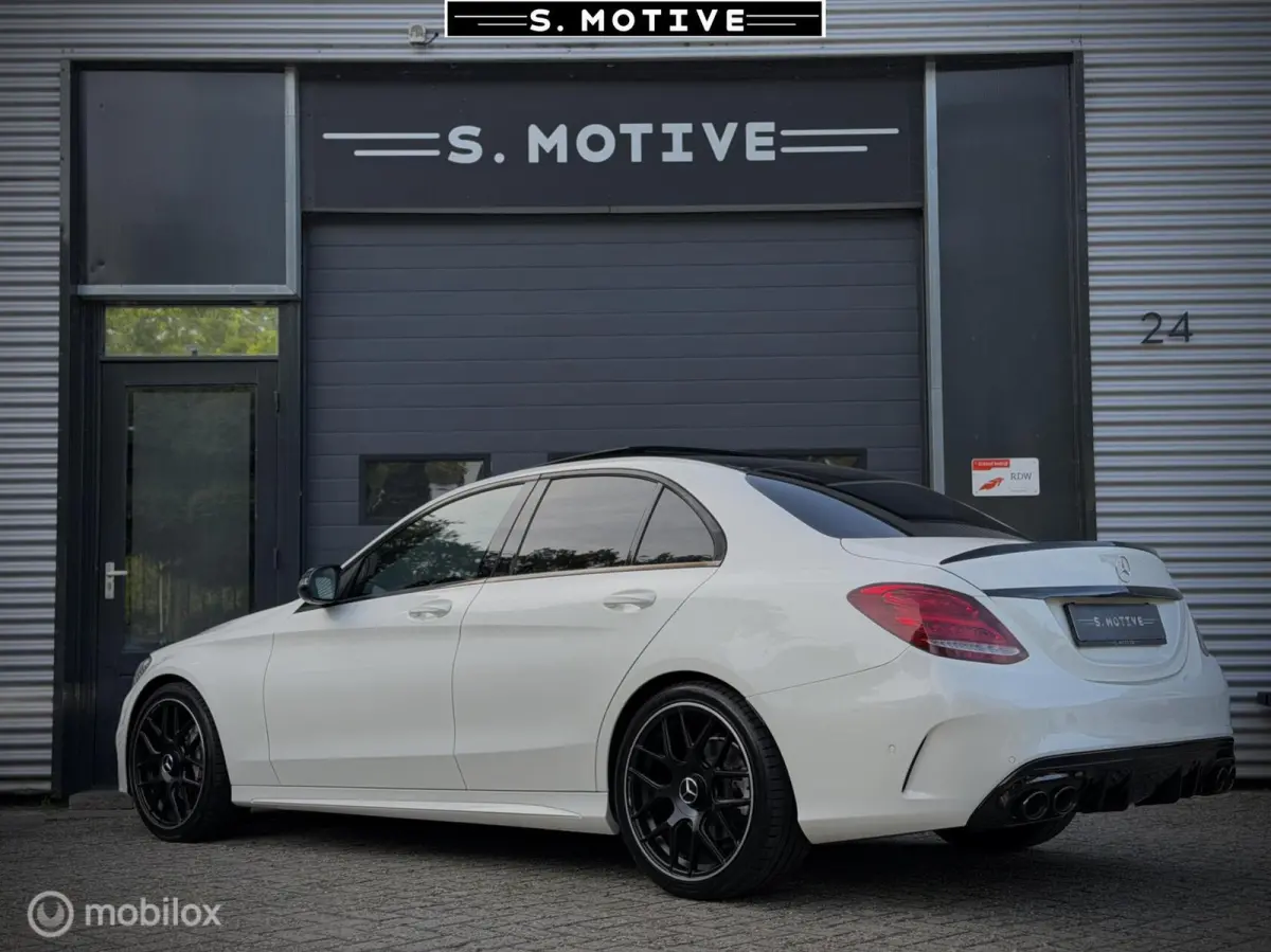 180 AMG NAP, Pano, Camera, Memory, Leder, Trekhaak, Org NL!
