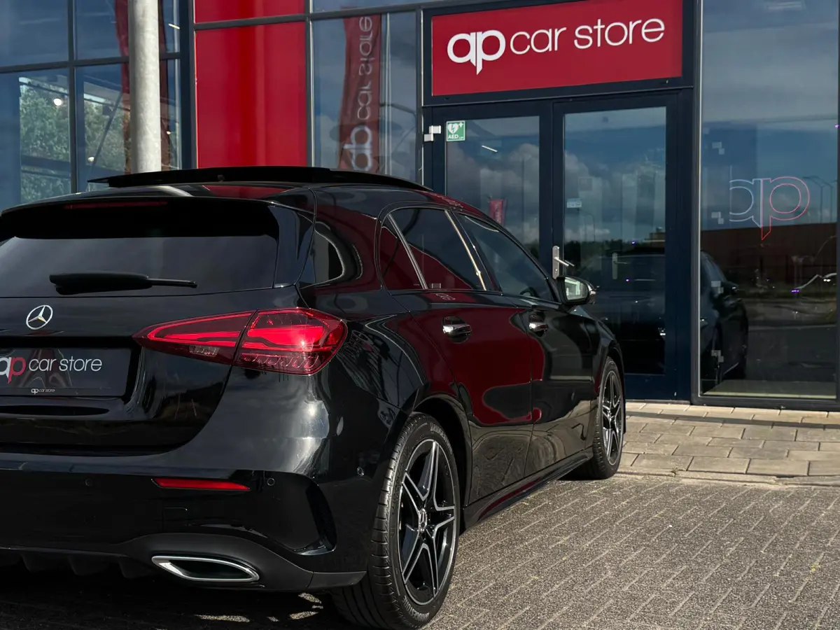200 AMG Facelift | Panorama | Head Up | Memory Seats | Sfeer verlichting | Camera voor - achter | Carplay |