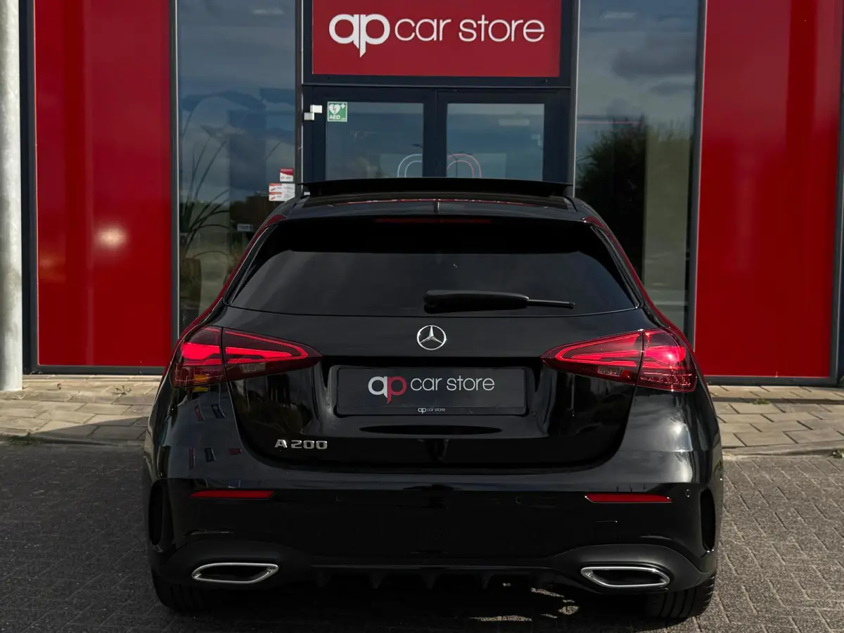 200 AMG Facelift | Panorama | Head Up | Memory Seats | Sfeer verlichting | Camera voor - achter | Carplay |