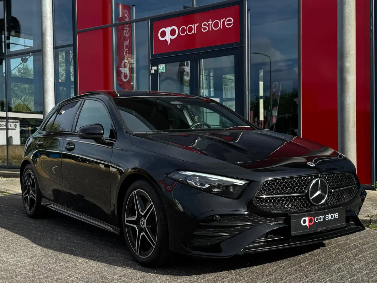 200 AMG Facelift | Panorama | Head Up | Memory Seats | Sfeer verlichting | Camera voor - achter | Carplay |