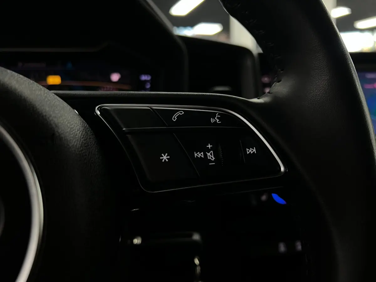30 TFSI | Cruise control | Carplay | LED